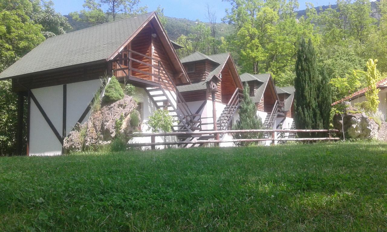 Bed and Breakfast Vodopad Lisine Strmosten Exterior foto
