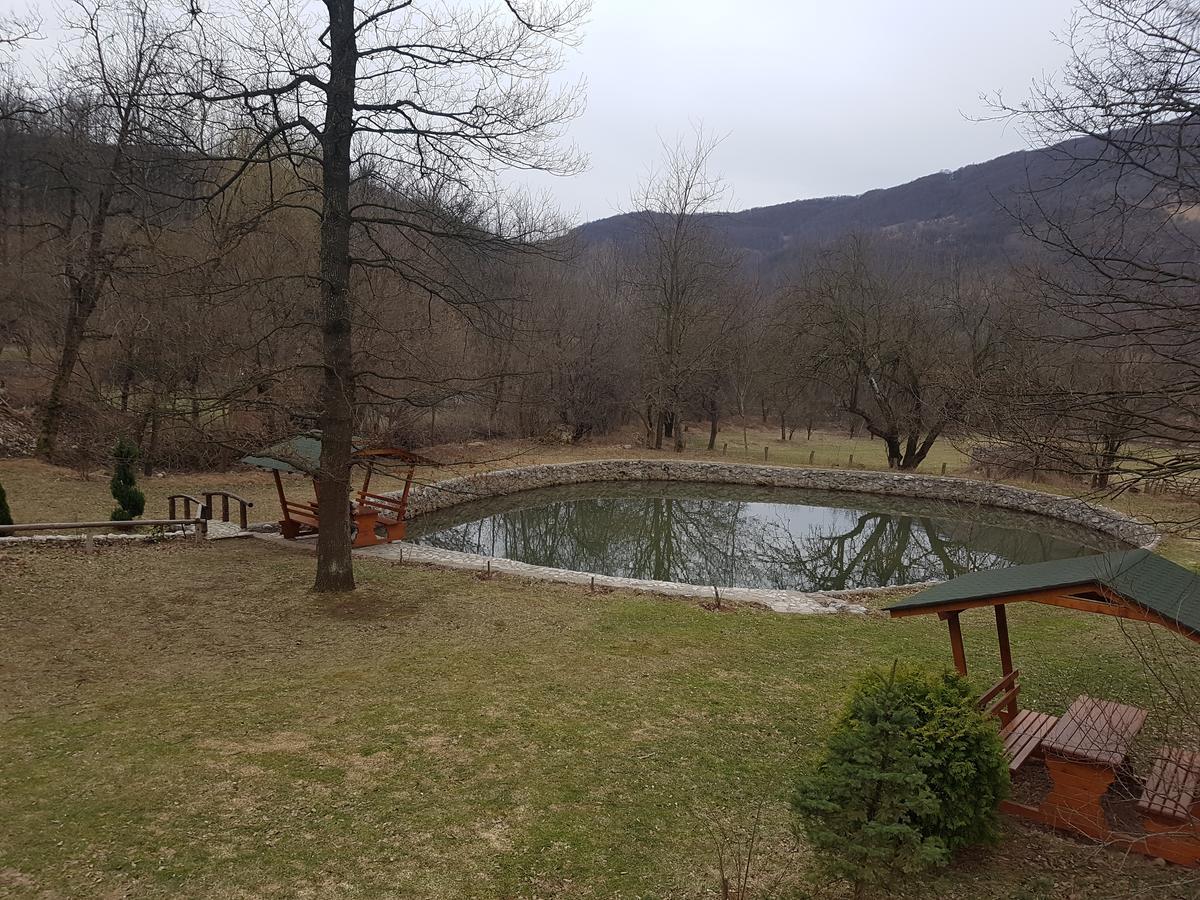 Bed and Breakfast Vodopad Lisine Strmosten Exterior foto