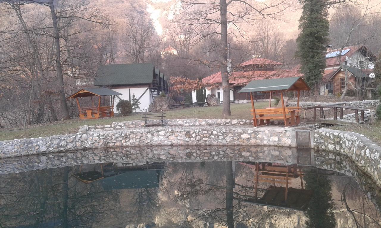 Bed and Breakfast Vodopad Lisine Strmosten Exterior foto