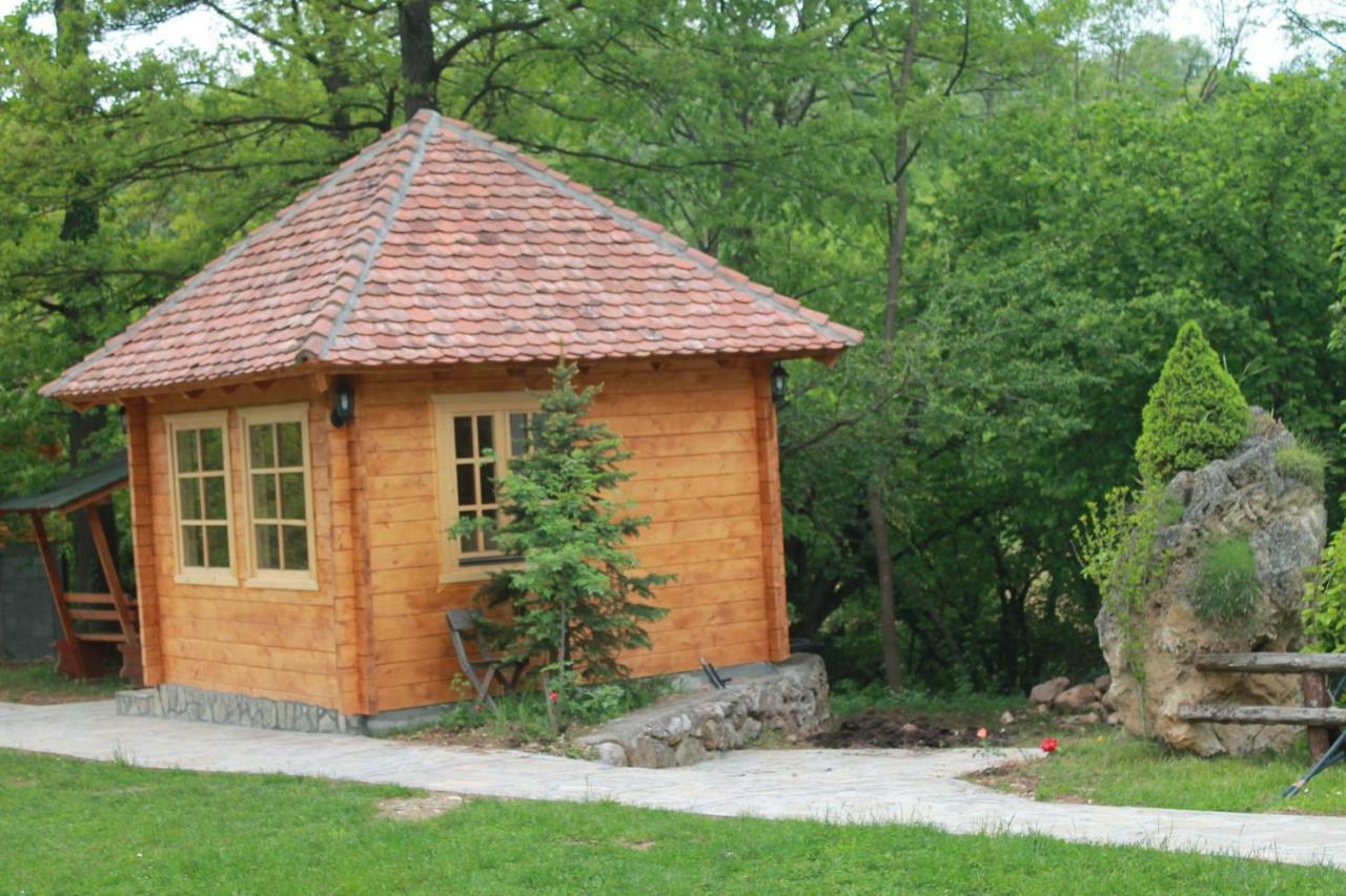 Bed and Breakfast Vodopad Lisine Strmosten Exterior foto