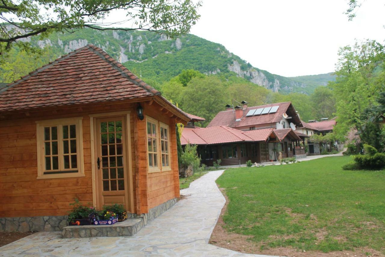 Bed and Breakfast Vodopad Lisine Strmosten Exterior foto